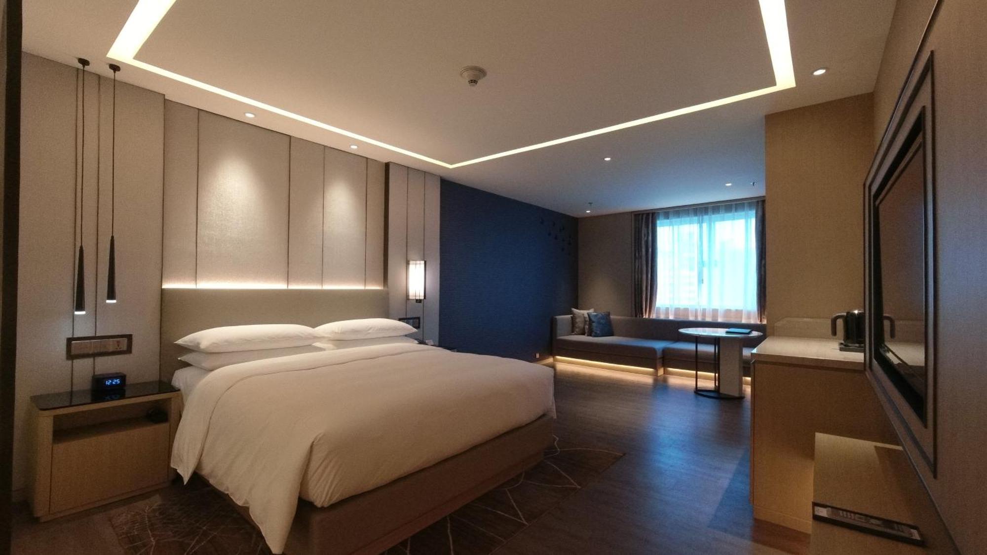 Renaissance Shenzhen Luohu Hotel Exterior foto